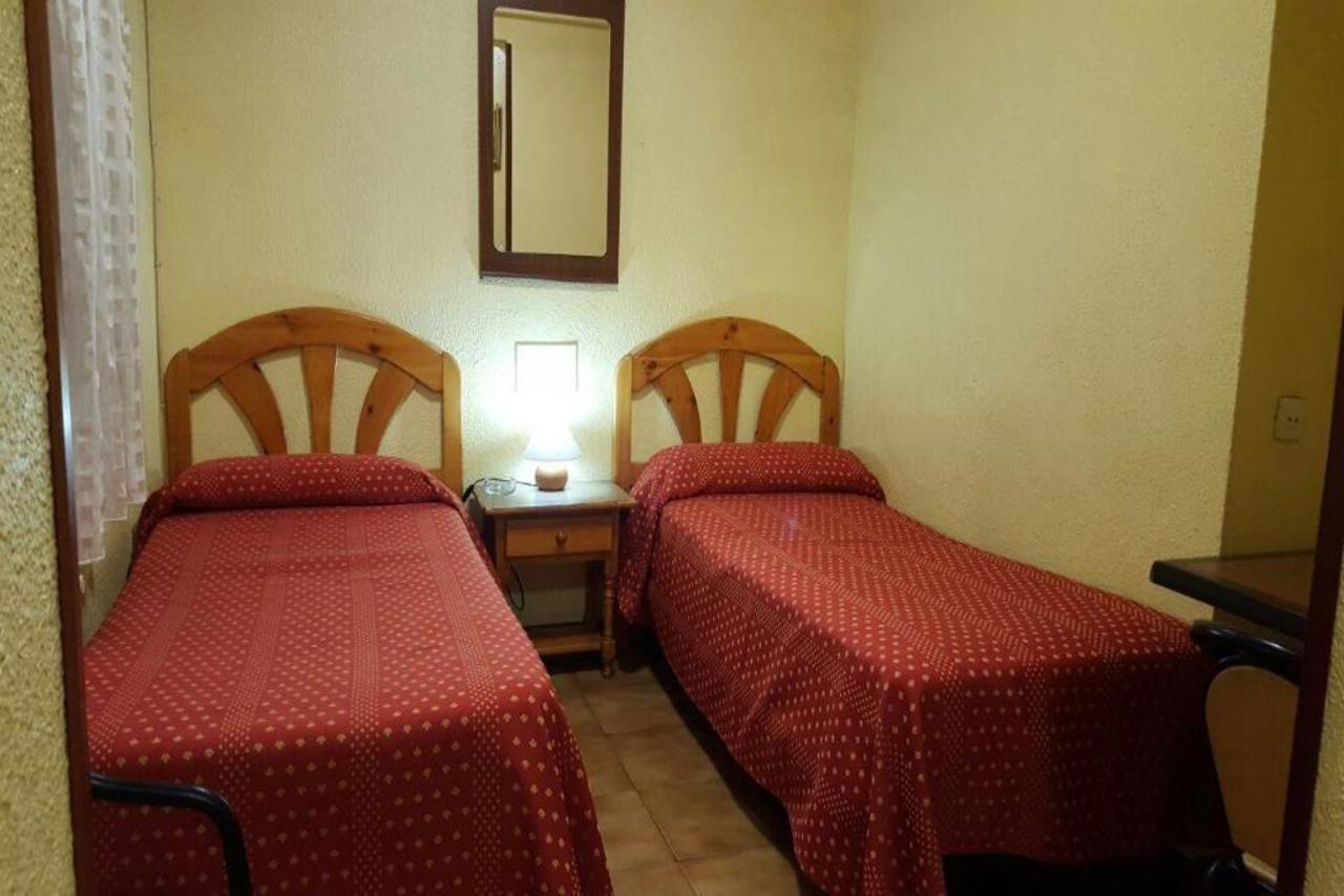 Hostal Jacinto Alcalá de Henares Eksteriør bilde