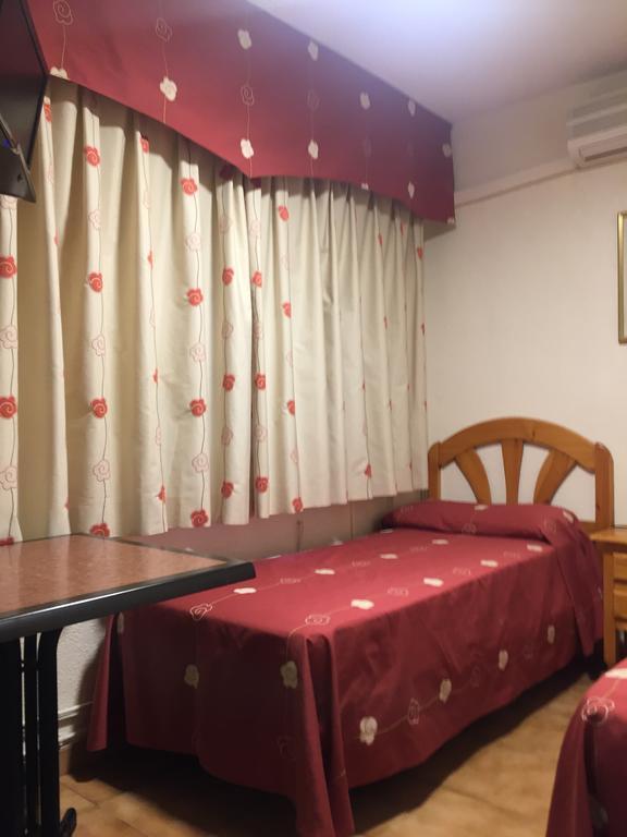 Hostal Jacinto Alcalá de Henares Eksteriør bilde