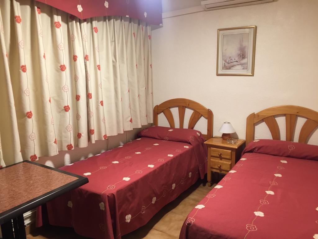 Hostal Jacinto Alcalá de Henares Eksteriør bilde