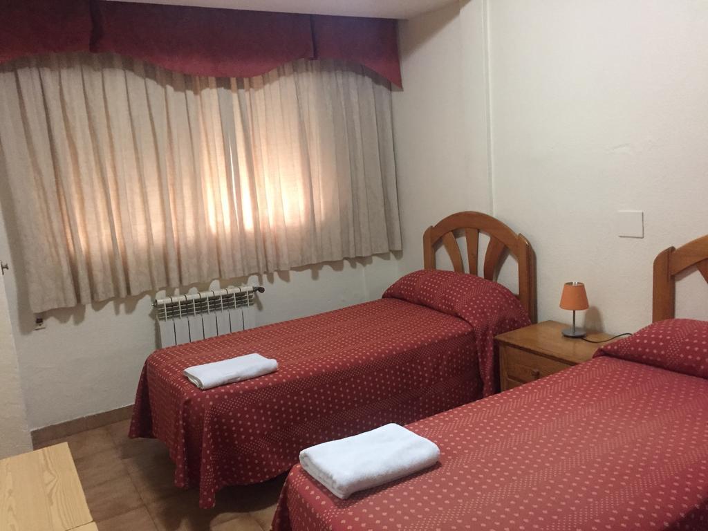 Hostal Jacinto Alcalá de Henares Eksteriør bilde