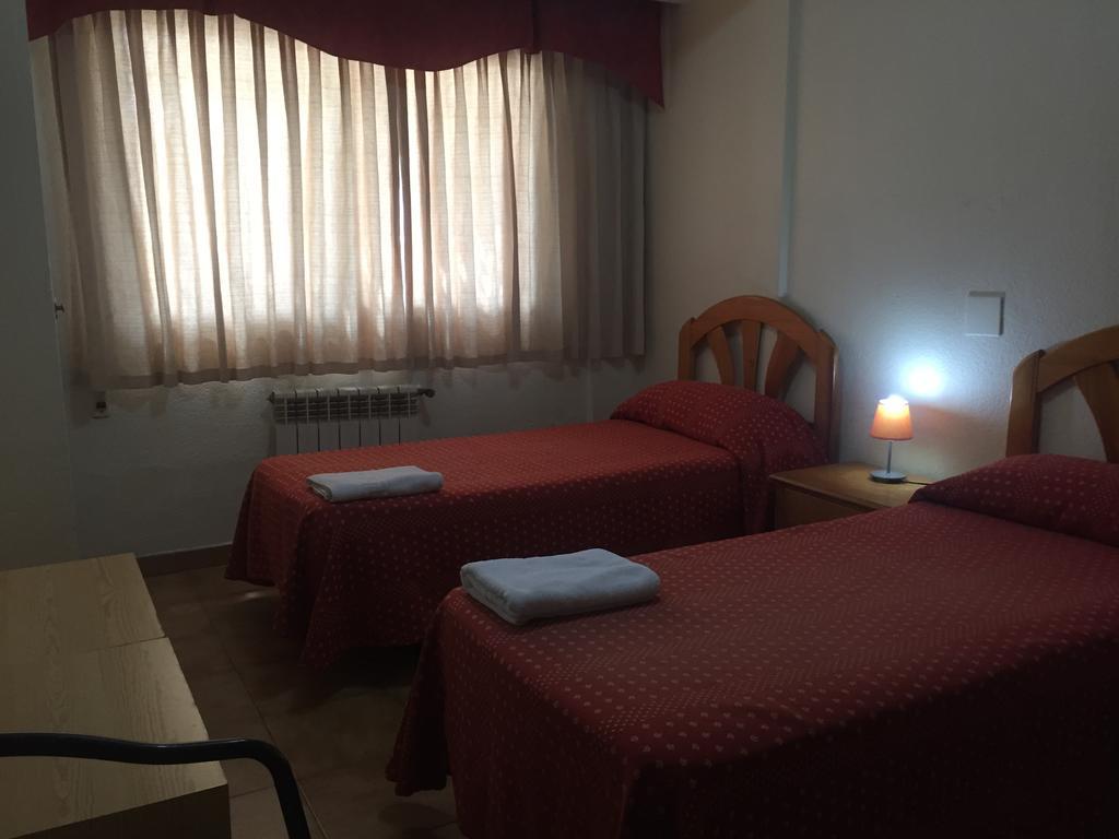 Hostal Jacinto Alcalá de Henares Eksteriør bilde