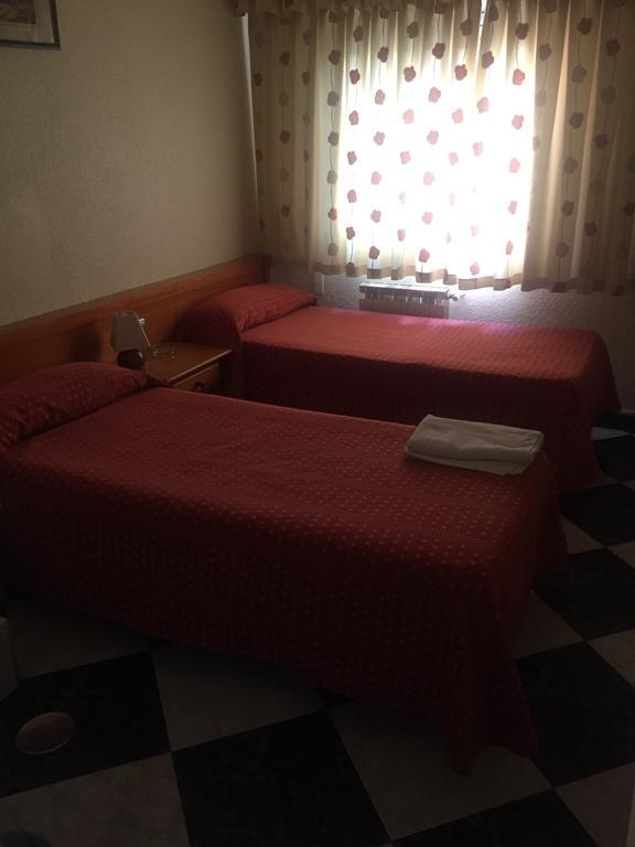 Hostal Jacinto Alcalá de Henares Eksteriør bilde