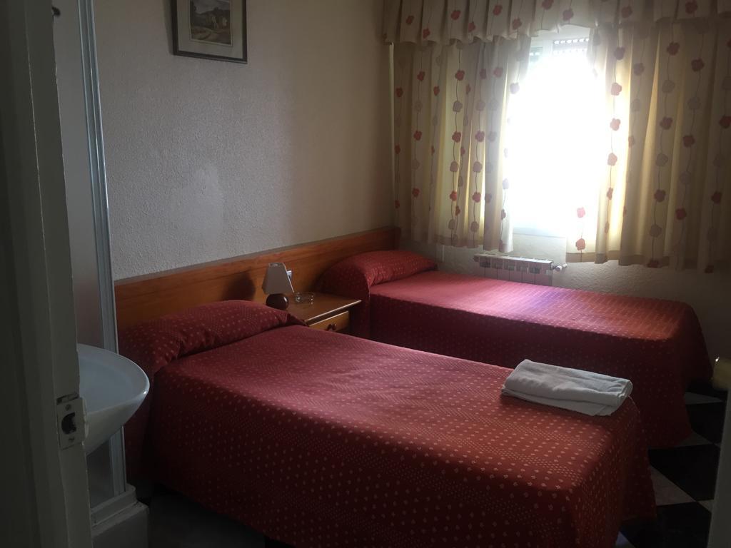 Hostal Jacinto Alcalá de Henares Eksteriør bilde