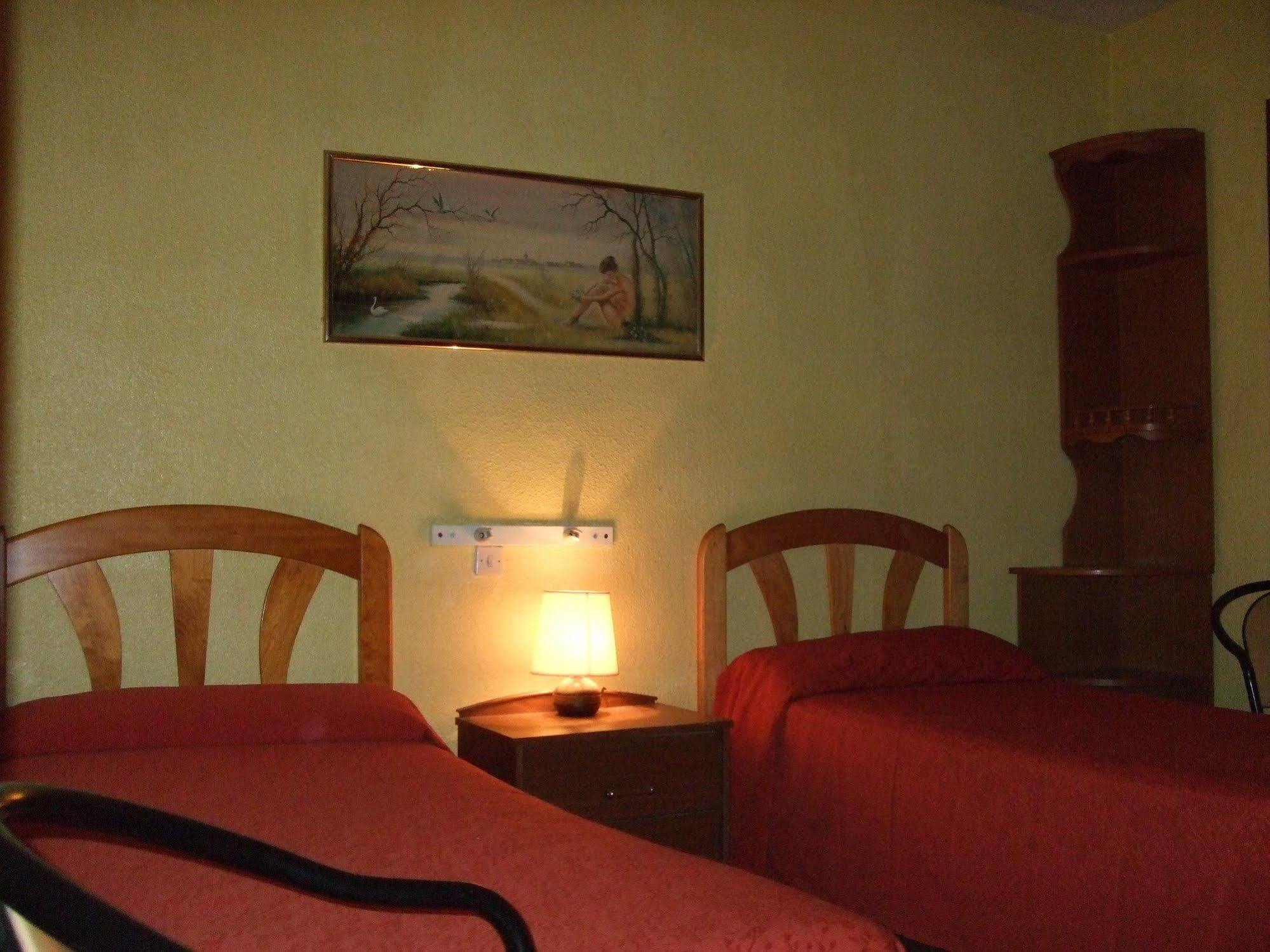 Hostal Jacinto Alcalá de Henares Eksteriør bilde