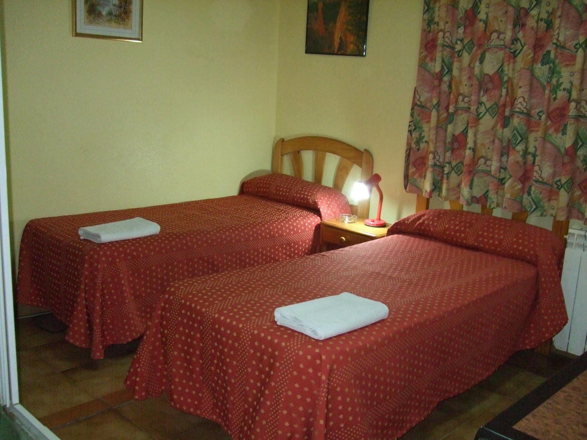 Hostal Jacinto Alcalá de Henares Eksteriør bilde